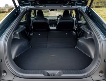 Ambos Toyota C-HR+ [UK-spec] '2026