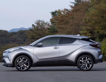 Toyota C-HR [Japan] '12.2016–09.2019