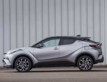 Toyota C-HR [UK-spec] '2016–19