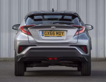 Toyota C-HR [UK-spec] '2016–19