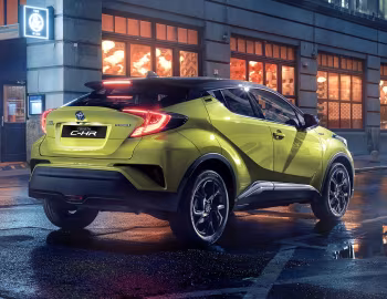Toyota C-HR "Neon Lime powered by JBL" '2019