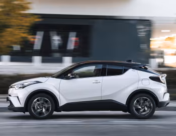 Toyota C-HR [Worldwide] '2016–19