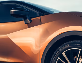 Toyota C-HR HEV [UK-spec] '2023–pr.