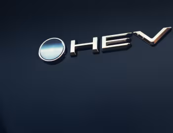 Toyota C-HR HEV [UK-spec] '2023–pr.