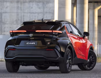 Toyota C-HR HEV GR Sport [Australia] '2024–pr.