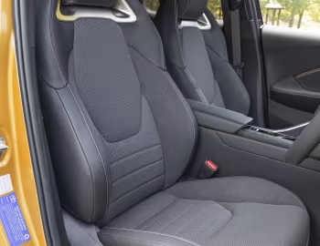 Interior Toyota C-HR HEV Koba [Australia] '2024–pr.