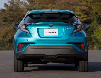 Toyota C-HR Hybrid [Japan] '12.2016–09.2019