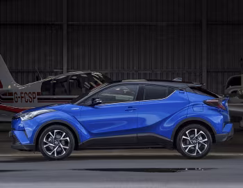 Toyota C-HR Hybrid [UK-spec] '2016–19