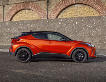 Toyota C-HR Hybrid "Orange Edition" [UK-spec] '2019–23