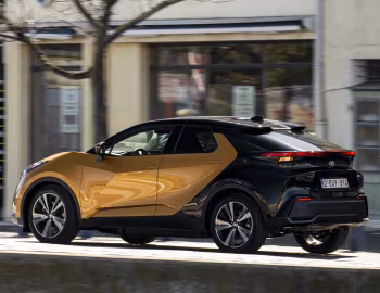 Toyota C-HR PHEV [EU-spec] '2024–pr.