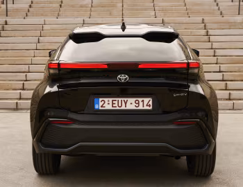 Toyota C-HR PHEV [EU-spec] '2024–pr.