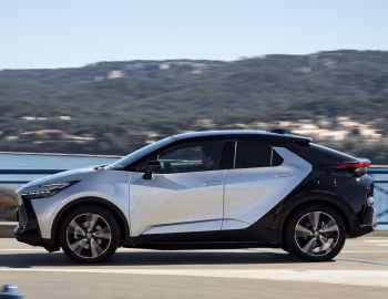 Toyota C-HR PHEV [EU-spec] '2024–pr.