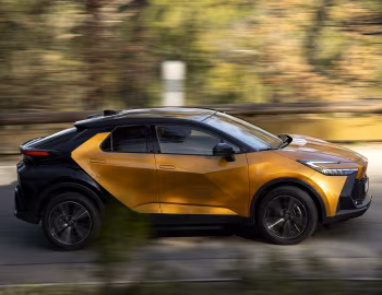Toyota C-HR PHEV [EU-spec] '2024–pr.