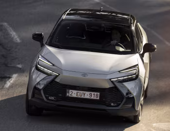 Toyota C-HR PHEV [EU-spec] '2024–pr.