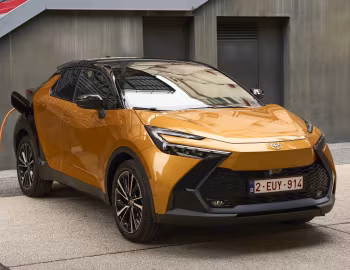 Toyota C-HR PHEV [EU-spec] '2024–pr.