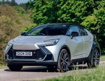Toyota C-HR PHEV GR Sport [UK-spec] '2024–pr.