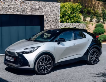 Toyota C-HR PHEV GR Sport [UK-spec] '2024–pr.