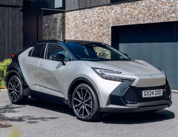 Toyota C-HR PHEV GR Sport [UK-spec] '2024–pr.