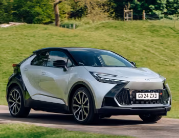 Toyota C-HR PHEV GR Sport [UK-spec] '2024–pr.
