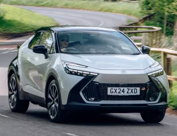 Toyota C-HR PHEV GR Sport [UK-spec] '2024–pr.