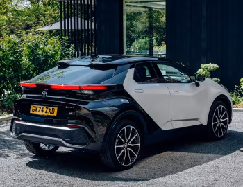 Toyota C-HR PHEV GR Sport [UK-spec] '2024–pr.