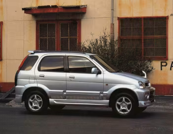 Toyota Cami Q "Aero Version" [Japan] (J100E) '05.1999–04.2000