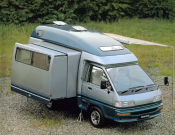 Toyota Camp Mate '10.1989