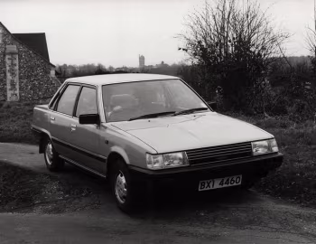 Toyota Camry [UK-spec] (V10) '1982–84