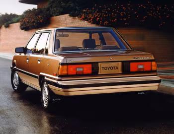 1983–84 Toyota Camry [North America] (V10) '03.1983–84