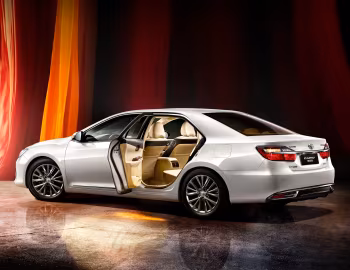 Toyota Camry "10th Anniversary" [China] '2016