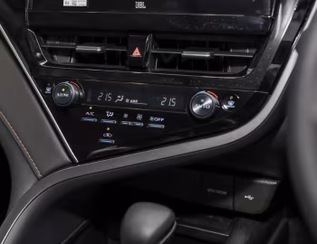 Interior Toyota Camry 2.5V [Malaysia] '02.2022–24
