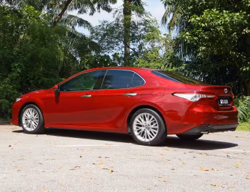 Toyota Camry 2.5V [Malaysia] '2019–22