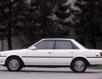 1989 Toyota Camry 4-door LE Sedan [North America] (SV21) '1988–89