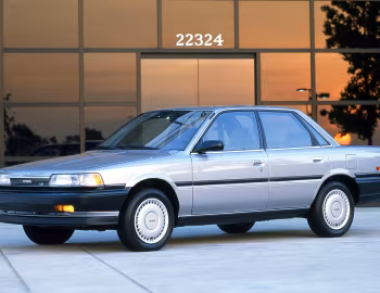 1989 Toyota Camry 4-door V6 Deluxe Sedan [North America] (VZV21) '1988–89