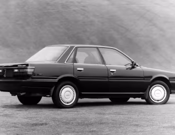 1989 Toyota Camry 4-door V6 LE Sedan [North America] (VZV21) '1988–89