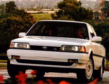1991 Toyota Camry 4-door V6 LE Sedan [North America] (VZV21) '09.1990–91