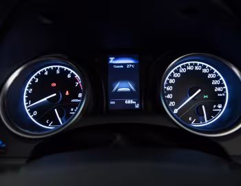 Torpedo Toyota Camry Ascent [Australia] '2017–21