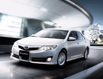 Toyota Camry GL [UAE] '2011–14