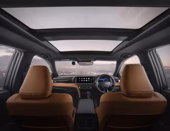 Interior Toyota Camry HEV [Thailand] '2024–pr.