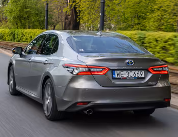 Toyota Camry Hybrid [EU-spec] '2020–24