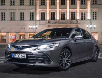 Toyota Camry Hybrid [EU-spec] '2020–24