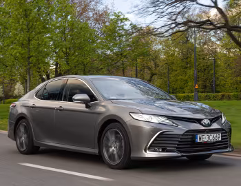 Toyota Camry Hybrid [EU-spec] '2020–24