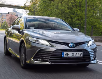 Toyota Camry Hybrid [EU-spec] '2020–24