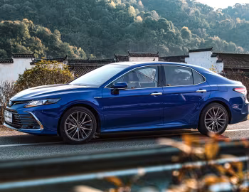Toyota Camry Hybrid [China] '2021–23