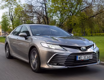 Toyota Camry Hybrid [EU-spec] '2020–24