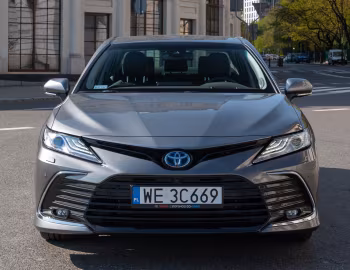 Toyota Camry Hybrid [EU-spec] '2020–24