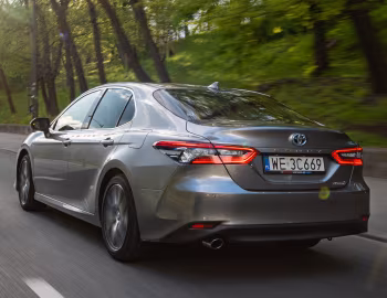 Toyota Camry Hybrid [EU-spec] '2020–24