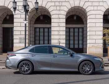 Toyota Camry Hybrid [EU-spec] '2020–24