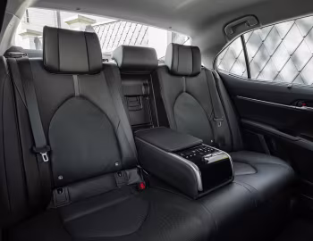 Interior Toyota Camry Hybrid [EU-spec] '2020–24