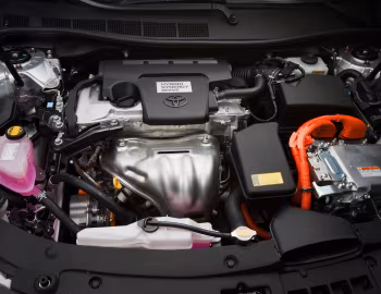 Bajo el capó 2012–14 Toyota Camry Hybrid [North America] '2011–14